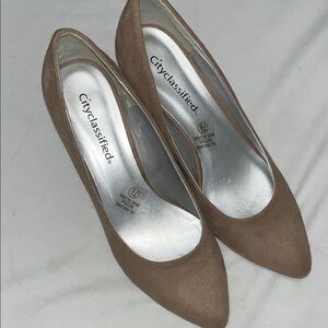 Cityclassified Women's Tan faux suede Heels